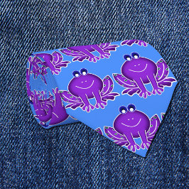 Gravata laço branco roxo do pescoço do sapo