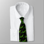 Gravata Legal padrão natural Gecko Lizard Mens<br><div class="desc">Legal pescoço masculino desenhado com um lagarto da lagartixa-lagartixa em toda parte com legal lagartixas verdes em um fundo preto para o fator legal final. Faz um presente executivo excelente ou empate para o pai.</div>