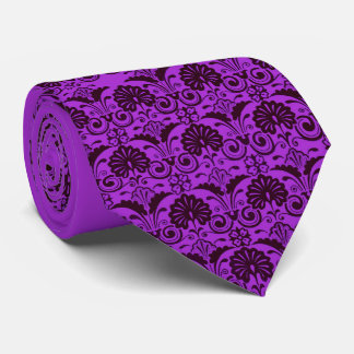 Gravata leque roxo e estampa de folhas