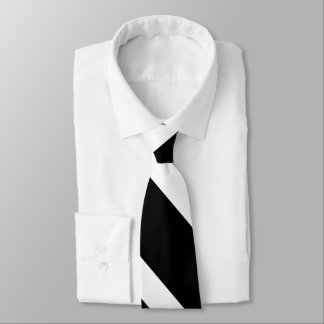 Gravata Listrado de Preto em Branco