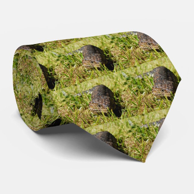 Gravata Lizard De Língua Azul A Cair Na Grama, (Rolled)