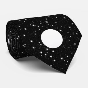 Gravata Lua cheia em um céu estrelado preto