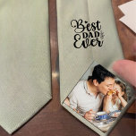 Gravata Melhor pai jamais presente do verde Sage Filha<br><div class="desc">No dia do seu casamento, lembre-se com sua pai sobre o adorável pequeno que ele já foi, dando a ele esta gravata verde personalizada do pai da noiva Sage, mostrando você e seu pai e sua foto de infância. Alternativamente, surpreendê-lo com este doce gesto como presente de Dia de os...</div>