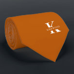 Gravata Monograma Elegante Laranja Ginger   Nome | Dois la<br><div class="desc">Uma gravata elegante com um monograma branco em negrito sobre um fundo colorido Ginger. Por cima deste monograma, está o seu primeiro sobrenome, soletrado em todas as capitais. Mais de 40 cores exclusivas estão disponíveis em versões de um lado e de dois lados. Você pode navegá-los clicando no link da...</div>