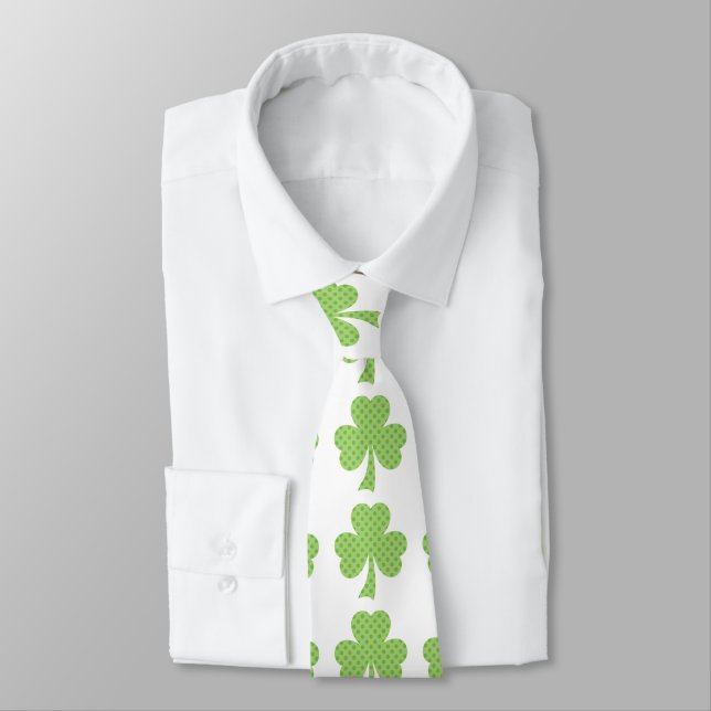 Gravata O Green Shamrocks capa bolinhas padrão branco (Amarrado)