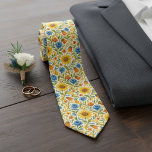 Gravata Padrão de Arte Floral de Folhas Coloridas Sicilian<br><div class="desc">Esta gravata mediterrânea italiana lindamente arranjada apresenta um vibrante padrão floral e de folhas em amarelo,  laranja,  azul,  vermelho e verde. Seu design distinto e elegante torna-a ideal para o empresário profissional e sofisticado,  combinando moda e tendência.</div>