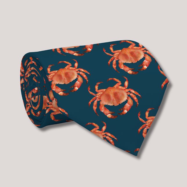 Gravata Padrão de caranguejos costeiros (Brown crab tie on navy blue background. Coatal Chic Clothing)
