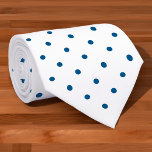 Gravata Padrão de mini Bolinhas azul do marinho em branco<br><div class="desc">Mini bolinhas azuis na moda marinho formam um padrão geométrico clássico num fundo branco. Para ver o design em outros itens,  clique no link "Artes Rocklawn". Imagem criada digitalmente. Copyright ©Claire E. Skinner. Todos os direitos reservados.</div>