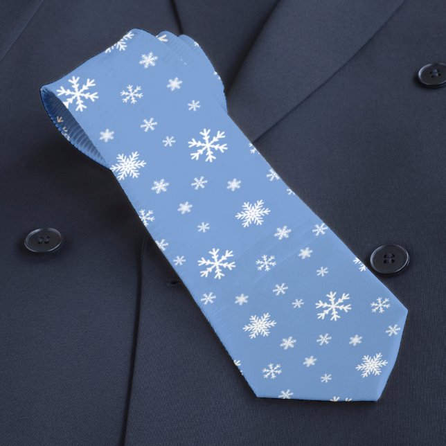 Gravata Padrão do Floco de Neve de inverno Azul Claro Nata (Winter Snowflake Pattern Light Blue Christmas Neck Tie)
