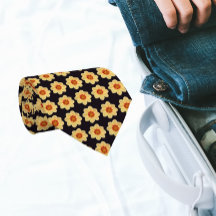 Padrão Floral Amarelo Dahlia em Preto