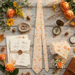 Gravata Padrão Floral Creme e Pêssego<br><div class="desc">Adote o romance suave com esta exquisita gravata de seda creme com um delicado padrão de rosas em tons de pêssego e coral com folhas de hortelã sutis – um floral atemporal no estilo Liberty que irradia calor e refinamento. Perfeita para casamentos de primavera e verão, cerimônias de jardim, celebrações...</div>