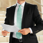 Gravata Padrão Geométrico de Ouros Esmeraldos e Brancos<br><div class="desc">Diamantes simples e elegantes,  padrão sem costura em uma variedade de cores,  perfeito para qualquer ocasião.</div>