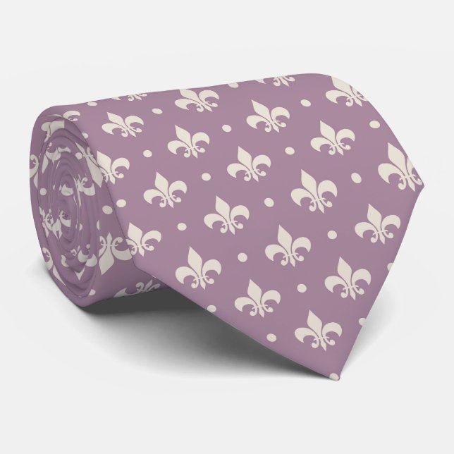 Gravata Padrão Silver Fleur De Lis em fundo roxo (Rolled)