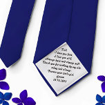 Gravata Padre da Noiva, da Noiva<br><div class="desc">No dia do seu casamento, lembre-se com seu pai sobre o adorável pequeno que ele já foi, dando a ele esta gravata personalizada de pai da noiva que contém uma mensagem personalizada com seu nome e data do casamento. Informe o nome e a data a serem impressos em uma seção...</div>