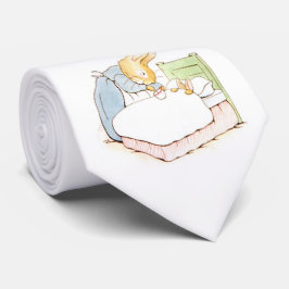 Gravata Peter Rabbit na cama (sendo alimentado pela mãe)