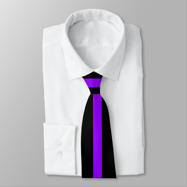 Gravata Roxo Simples em Listras Pretas (Amarrado)