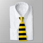 Gravata Tendy Black Yellow Strike Modelo Modern Chic<br><div class="desc">Tendy Black Yellow Striped Modelo Modern Elegante Clássico Moderno,  Gravata De Pescoço.</div>