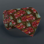 Gravata Teste padrão de Motorhome rv Campista Viagem Van<br><div class="desc">Este teste padrão original do campista é perfeito para sua casa-afastado--casa nas rodas. O teste padrão rústico inclui casas de motor vermelhas da xadrez | RVs em uma grão de madeira do marrom escuro, embellished com pinheiros, ramo do pinho e sprigs do louro. Aprecie nossa harmonização, produtos personalizados na coleção...</div>