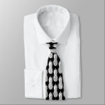 Gravata Tinta do pescoço do padrão da fruta do abacaxi pre<br><div class="desc">Tinta de pescoço de fruta de abacaxi tropical preto e branco. Legal Aniversário, ideia de casamento ou de presente de Dia de os pais para homens. Acessórios engraçados de roupas com ícone frutado de verão. Presente divertido para pai, pai, marido, avô, professor, noivo, solteiro, filho, padrinhos de casamento, melhor homem...</div>