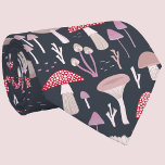 Gravata Toadstool Fungi<br><div class="desc">Cogumelos,  ferramentas e fungos em fundo escuro. Perfeito para outono ou outono,  ou a qualquer momento. Arte original de Nic Squirrell.</div>
