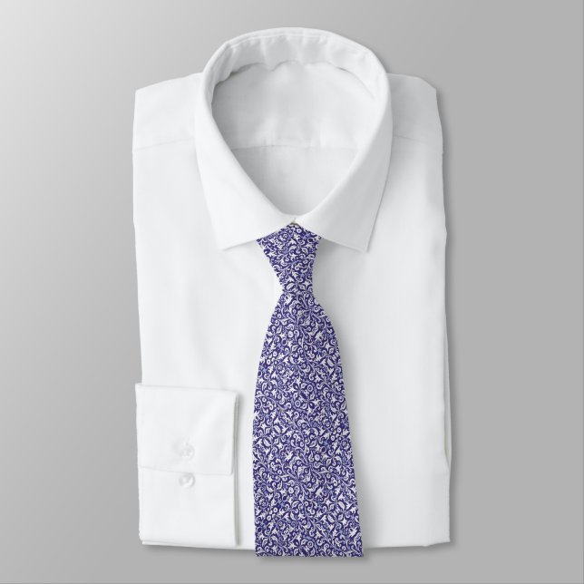 Gravata Tons de Roxo e Branco Padrão de Redemoinho Floral (Amarrado)