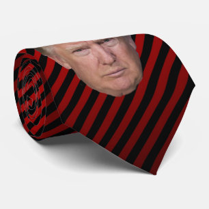 GRAVATA TRUMP ESCURO VERMELHO E PRETO
