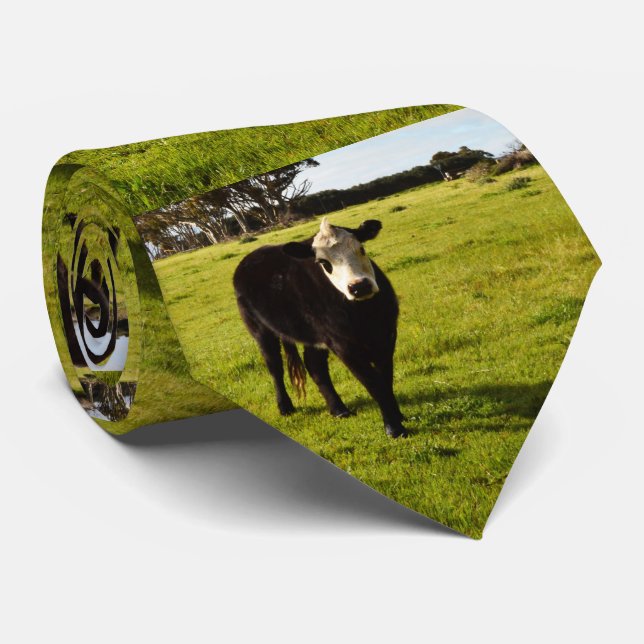 Gravata Vaca Preta Com Face Branca E Mohawk, (Rolled)