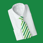 Gravata Verde moderno e branco listrado fresco<br><div class="desc">Que ideia de presente excelente para ele: Uma gravata verde e listrada branca</div>