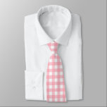 Gravata Xadrez de Cottagecore Rosa Gingham<br><div class="desc">Moderna tendência de piquenique primavera,  com padrão de tartan de xadrez gingham em cores rosa-quente e branco.</div>