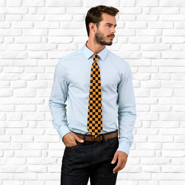 Gravata Xadrez Preto e Laranja (Black and Orange Checkered Neck Tie)