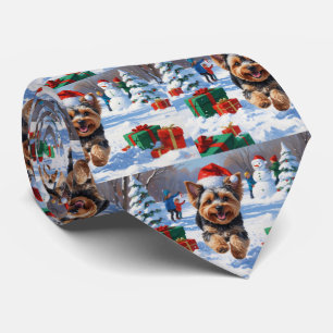 Gravata Yorkipoo Correndo na Neve com Chapéu de Natal