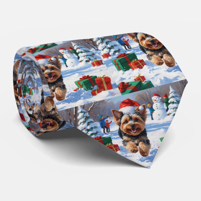 Gravata Yorkipoo Correndo na Neve com Chapéu de Natal (Rolled)