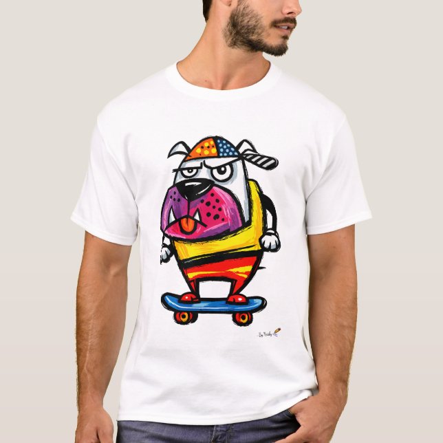 Grumpy Bulldog on Skateboard Cartoon T-Shirt (Frente)