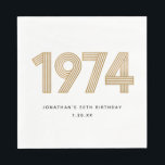 Guardanapo De Papel 1974 White Black 50th Birthday, Dourado branco<br><div class="desc">Celebrar com esses guardanapos de aniversário de 1974 inspiraram 50 anos. Personalizar com nome e data de nascimento.</div>