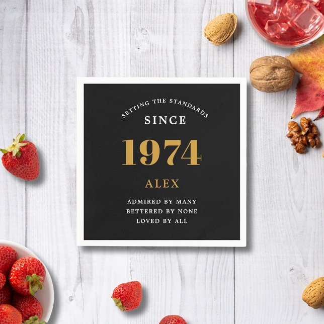 Guardanapo De Papel 50º Aniversário Nome 1974 Chic Dourado Negro Elega (Premium 50th Birthday Black and Gold Personalized Paper Napkins - Celebration Elegance)