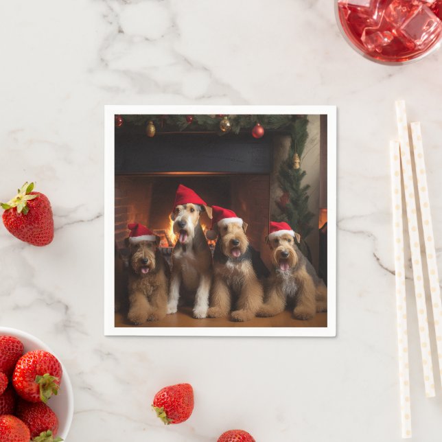 Guardanapo De Papel Airedale ao lado da Lareira Natal (Insitu)