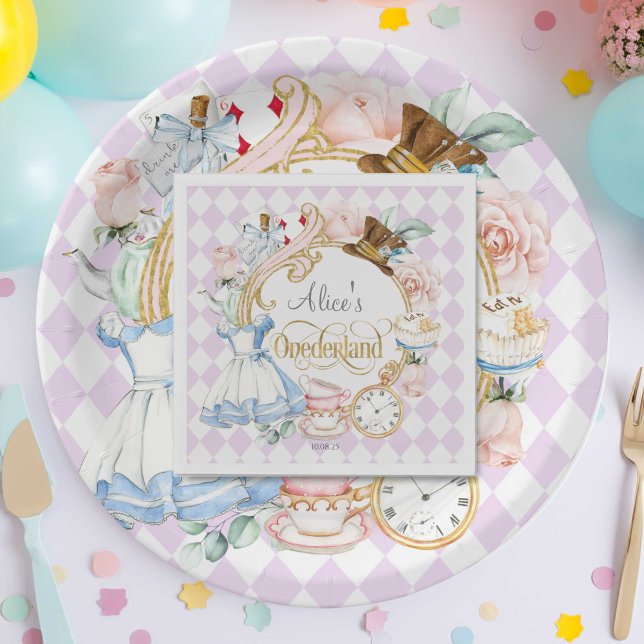 Guardanapo De Papel Alice roxa no País das Maravilhas, primeiro aniver (Purple, Alice in Wonderland, girl 1st birthday. Onederland birthday party napkins.
)
