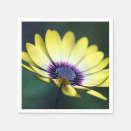 Guardanapo de papel amarelo roxo no centro