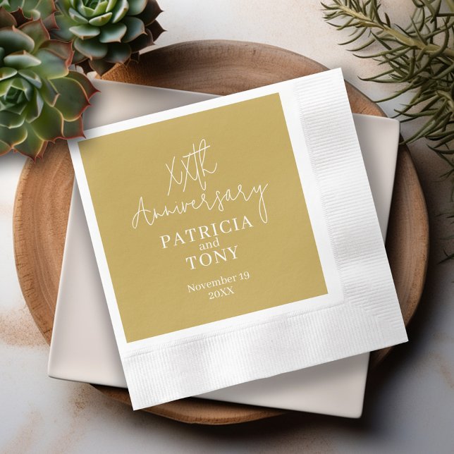 Guardanapo De Papel Aniversário de Casamento Personalizado - Moderno D (Modern Anniversary Napkins - Personalize with the year and names - 50th Anniversary Napkins in Gold)