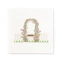 Arco Floral de Jardim de Campo & Cerca Branca Pers