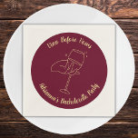 Guardanapo De Papel Bachelorette Burgundy Vino Antes Das Velas<br><div class="desc">Vino Antes dos Vows Festa de solteira Napkins. Design apresenta um copo de vinho chic contra um rico fundo vermelho burgundy, perfeito para uma festa de solteira com tema de vinho. A fonte do script do ouro adiciona um toque de elegância e sofisticação ao design. Quer você esteja planejando uma...</div>