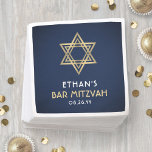 Guardanapo De Papel Bar Mitzvah Star de David Marinho Azul Branco e Do<br><div class="desc">Adicione um toque personalizado de conclusão a uma celebração da recepção mitzvah de bar com elegantes guardanapos azuis, brancos e de festas de papel dourado. Todo texto é simples de personalizar ou excluir. Design apresenta um simples fundo azul-marinho, azul-ombre, azul-folha de ouro falso Estrela de David, e o deco de...</div>