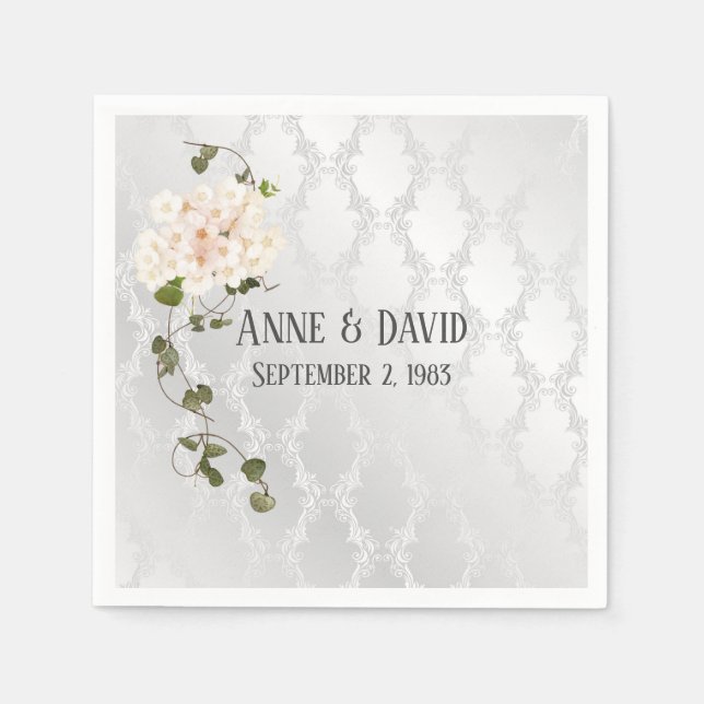 Guardanapo De Papel Buquê Bridal Hydrangea sobre Satin Branco (Frente)