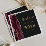 Guardanapo De Papel Burgundy Agate Dourado Script Dark 50th Birthday<br><div class="desc">Estes elegantes guardanapos de festa de aniversário 50ª e modernos apresentam uma cor-de-água vermelha e entorpecida design com brilho sujo de ouro. Personalize facilmente o texto em um script de manuscrito dourado e em um tipo de letra copperplate em um plano de fundo off-black.</div>
