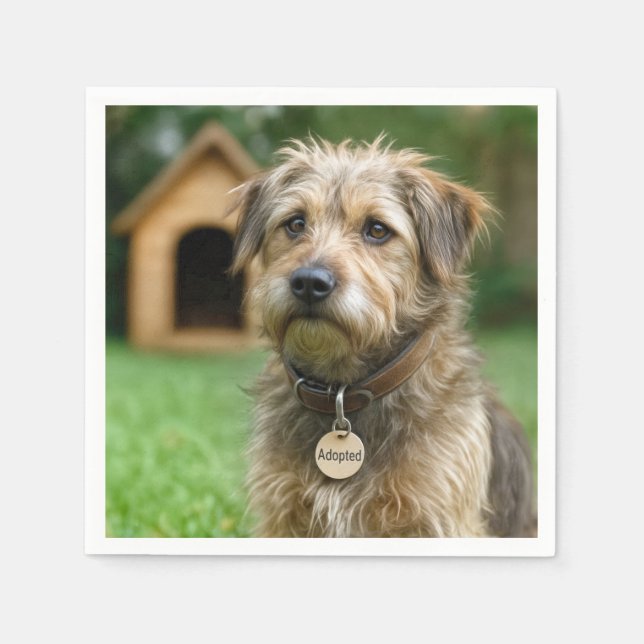 Guardanapo De Papel Cachorro Desgrenhado Adotado Com Casa de Cachorro (Frente)
