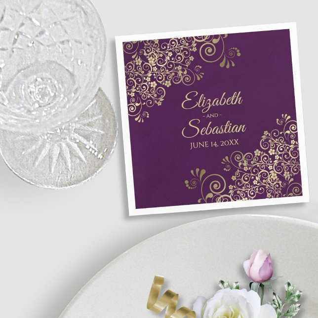 Guardanapo De Papel Casamento com roxo de ameixa Elegante de Filigree  (In Situ with Plate)