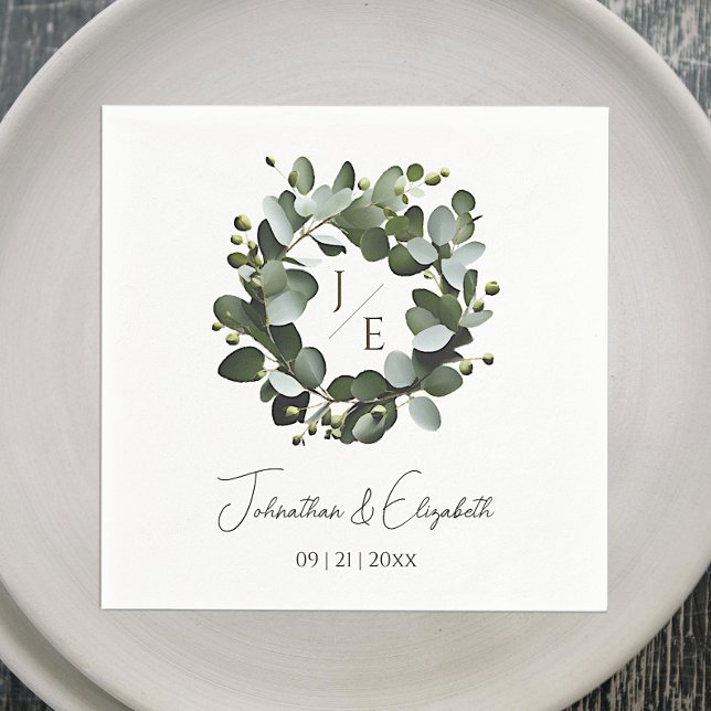 Guardanapo De Papel Casamento de Eucalyptus Wreath, Monograma Moderno  (White Modern Monogram Eucalyptus Wreath Wedding Napkin)