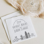 Guardanapo De Papel Charlotte Deco Skyline | Casamento Nápoles<br><div class="desc">Um conjunto único de guardanapos jantados, baseado no horizonte do horizonte, adaptado especificamente ao seu futuro casamento na bela cidade de Charlotte, Carolina do Norte. Eles apresentam uma saudação no topo, seguida pelo nome e data da cidade. Esta é seguida pelos nomes da noiva e do noivo em uma fonte...</div>