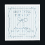 Guardanapo De Papel Decoração de mesa para chá de bebê azul coquete co<br><div class="desc">Adicione um toque de charme divertido à sua celebração com nossa Coleção de Decoração de Festa Coquette Bow. Com um desenho de laço coquette desenhado à mão em um fundo listrado pastel sonhador, esse design inspirado no grandmillennial é perfeito para criar uma cena de festa suave e doce. A paleta...</div>