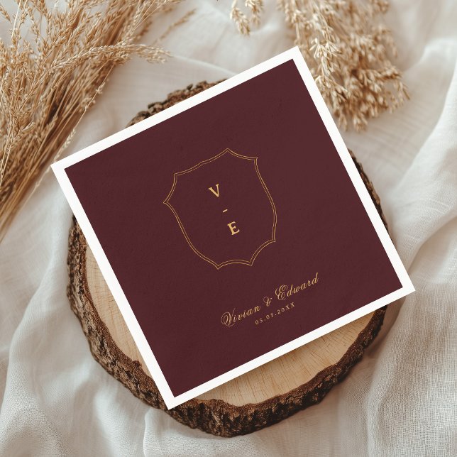 Guardanapo De Papel Deep Burgundy & Gold Crest Monogram Winter Wedding (Criador carregado)